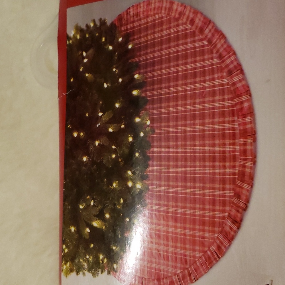 Christmas Tree Skirt by Sandra Lee
